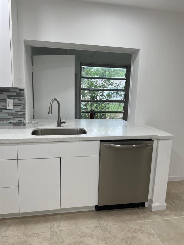 2 of 36 - 17252 Sw 112th Pl 21243, Miami, FL