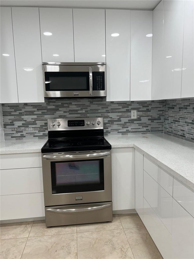 4 of 36 - 17252 Sw 112th Pl 21243, Miami, FL