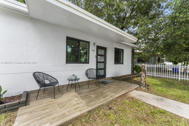 3 of 26 - 1330 Ne 155th St, North Miami Beach, FL