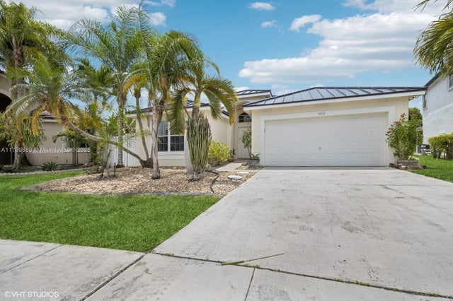 3 of 41 - 1910 Sw 183rd Ter, Miramar, FL