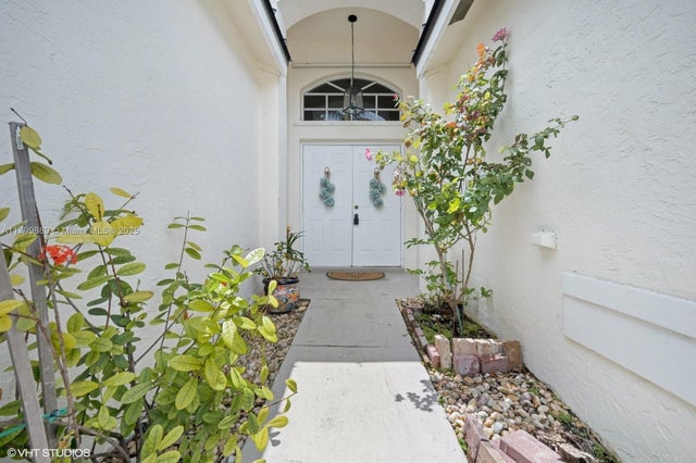 4 of 41 - 1910 Sw 183rd Ter, Miramar, FL