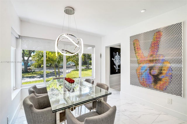 1 of 59 - 626 S 13th Ave, Hollywood, FL
