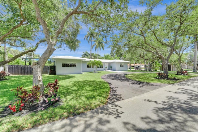 2 of 59 - 626 S 13th Ave, Hollywood, FL