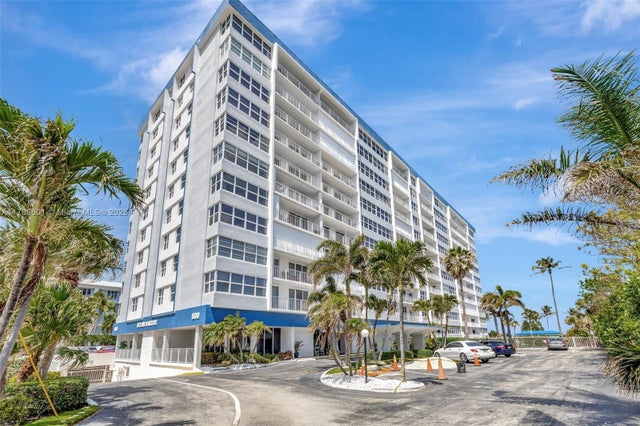 2 of 47 - 800 Se 20th Ave 303, Deerfield Beach, FL