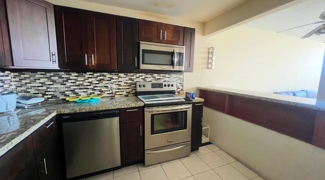 2 of 10 - 2025 Ne 164th St 506, North Miami Beach, FL