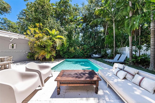 3 of 31 - 9341 Ne 9th Ave, Miami Shores, FL