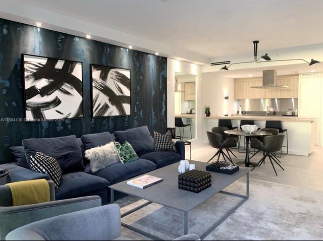 4 of 11 - 1000 Brickell Plz 3308, Miami, FL