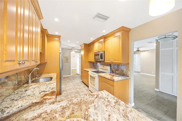 4 of 24 - 2717 N Carambola Cir N 17101, Coconut Creek, FL