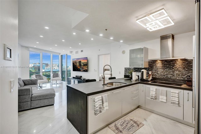 3 of 39 - 18201 Collins Ave 808, Sunny Isles Beach, FL