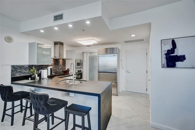 4 of 39 - 18201 Collins Ave 808, Sunny Isles Beach, FL