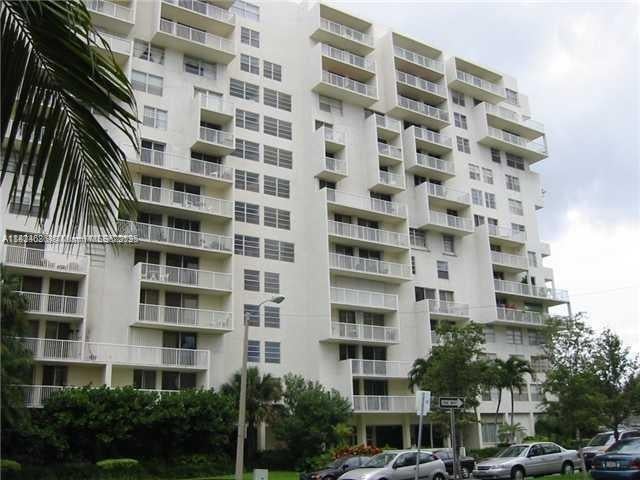 1 of 30 - 150 Se 25 Rd 14h, Miami, FL
