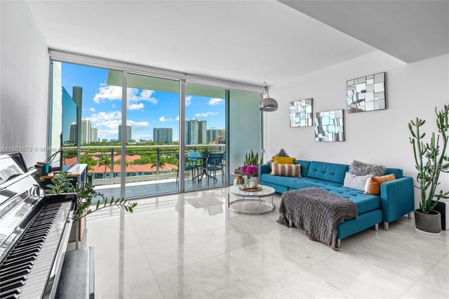 2 of 38 - 2950 Ne 188th St 540, Aventura, FL