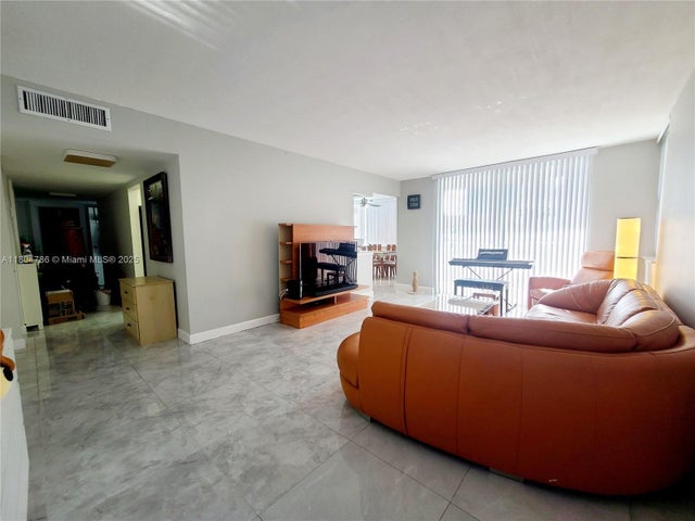2 of 44 - 16565 Ne 26th Ave 2b, North Miami Beach, FL