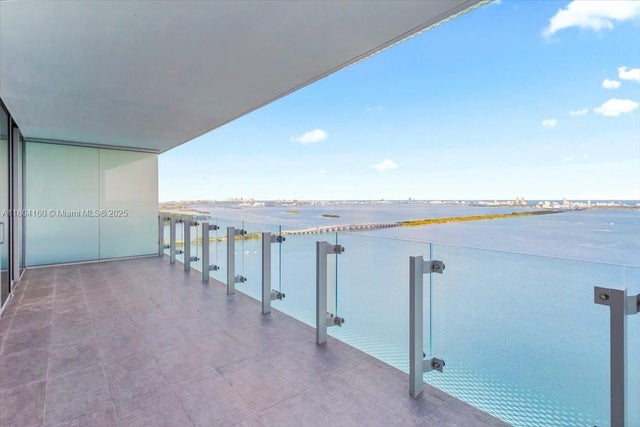4 of 42 - 700 Ne 26th Ter 3903, Miami, FL