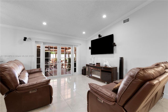 5 of 42 - 19251 Sw 118th Ct, Miami, FL