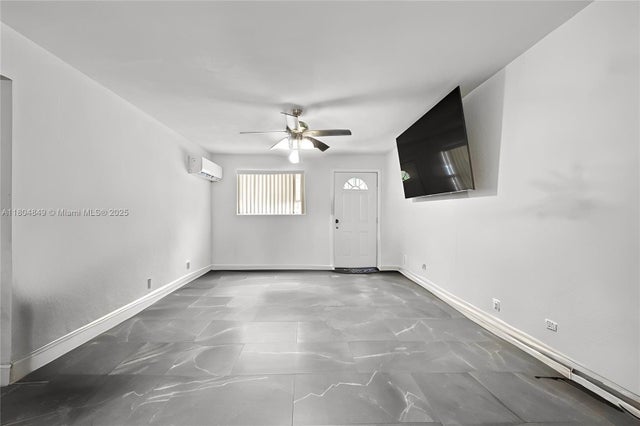 3 of 24 - 625 Ne 130th St, North Miami, FL