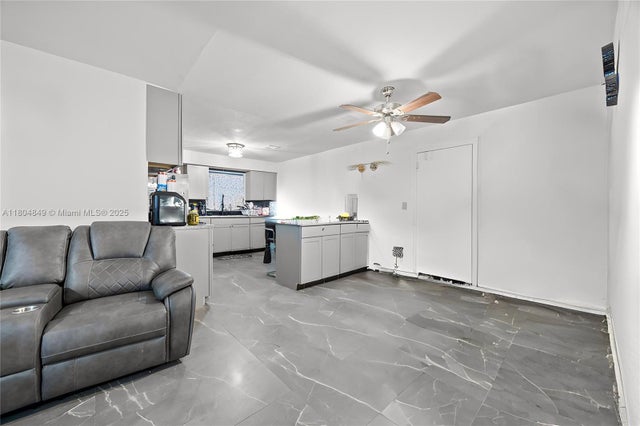 4 of 24 - 625 Ne 130th St, North Miami, FL