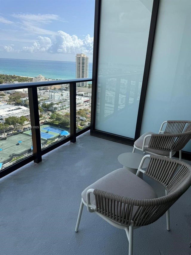 2 of 6 - 580 72 Ph7, Miami Beach, FL