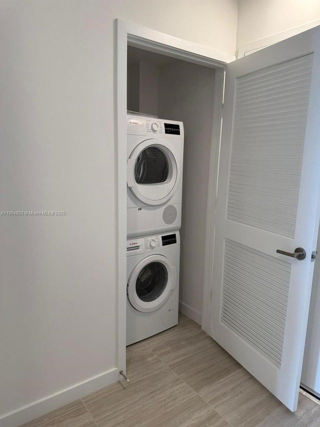 5 of 6 - 580 72 Ph7, Miami Beach, FL