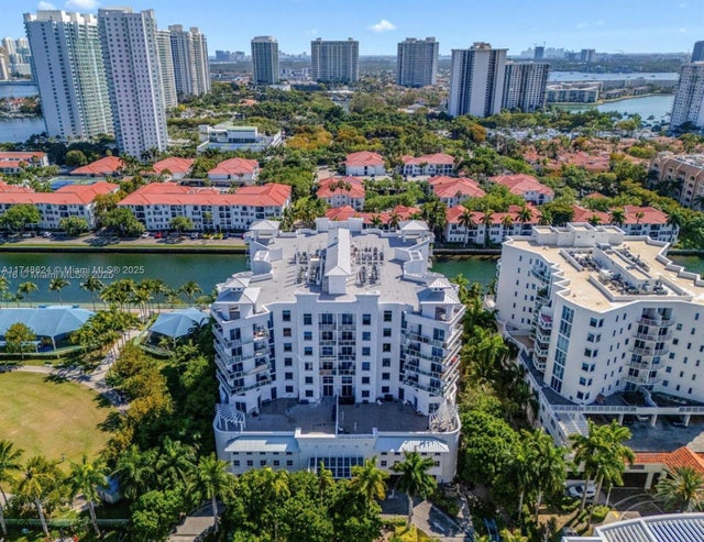 2 of 45 - 3030 Ne 188th St 602, Aventura, FL