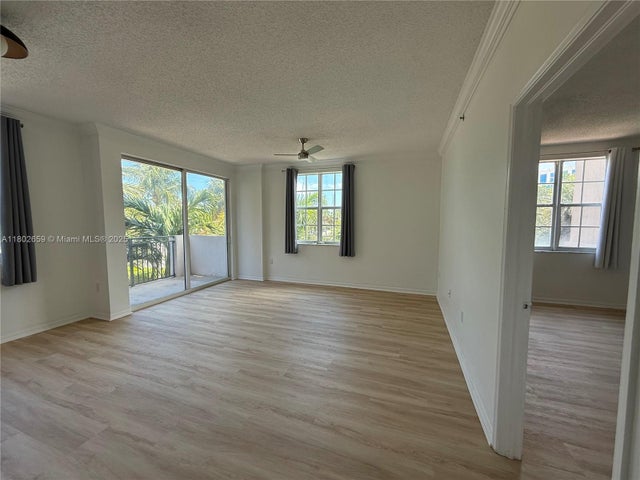 5 of 55 - 616 Clearwater Park Rd 212, West Palm Beach, FL