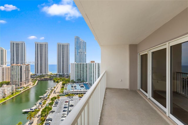 3 of 38 - 300 Bayview Dr 2105, Sunny Isles Beach, FL
