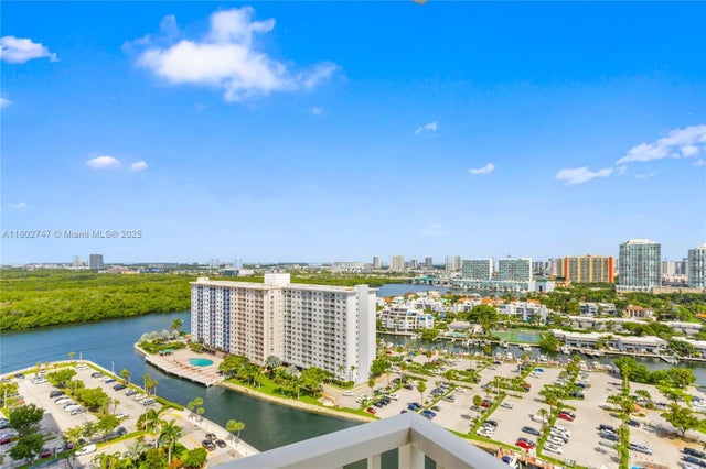 4 of 38 - 300 Bayview Dr 2105, Sunny Isles Beach, FL