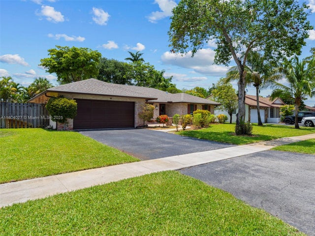 3 of 37 - 1281 Nw 76th Ave, Plantation, FL
