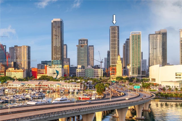 601 Ne 1st Ave 2004, Miami