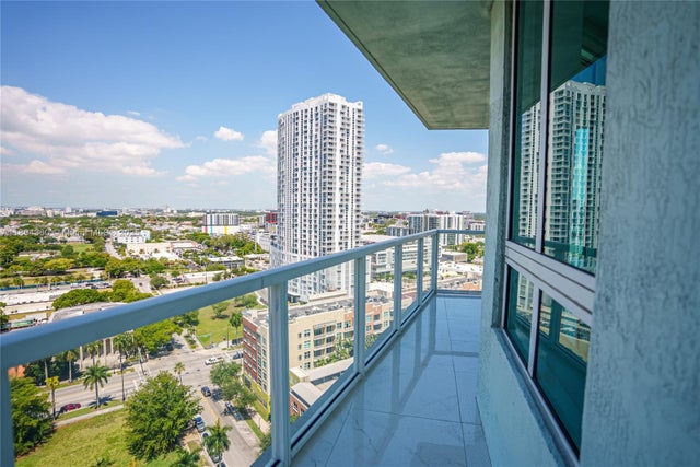 5 of 22 - 1900 N Bayshore Dr 1918, Miami, FL