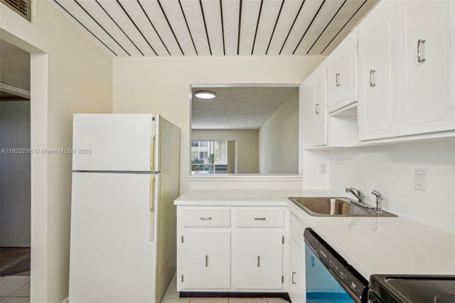 3774 Inverrary Blvd 203p, Lauderhill