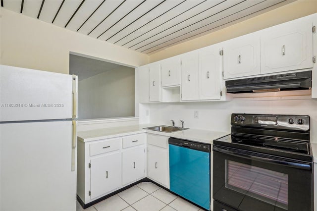 4 of 29 - 3774 Inverrary Blvd 203p, Lauderhill, FL