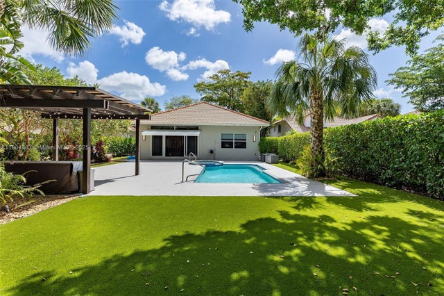 1 of 35 - 603 Misty Oaks Ln, Pompano Beach, FL