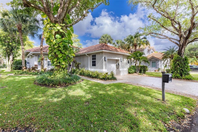 3 of 35 - 603 Misty Oaks Ln, Pompano Beach, FL