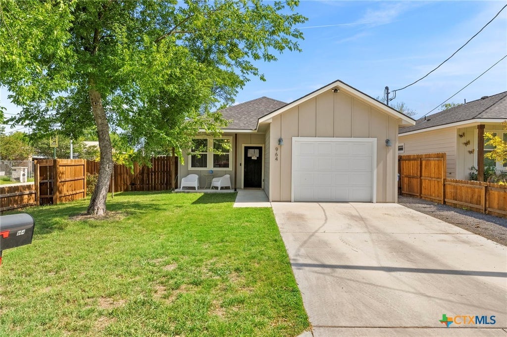 964 Allende Street, Seguin