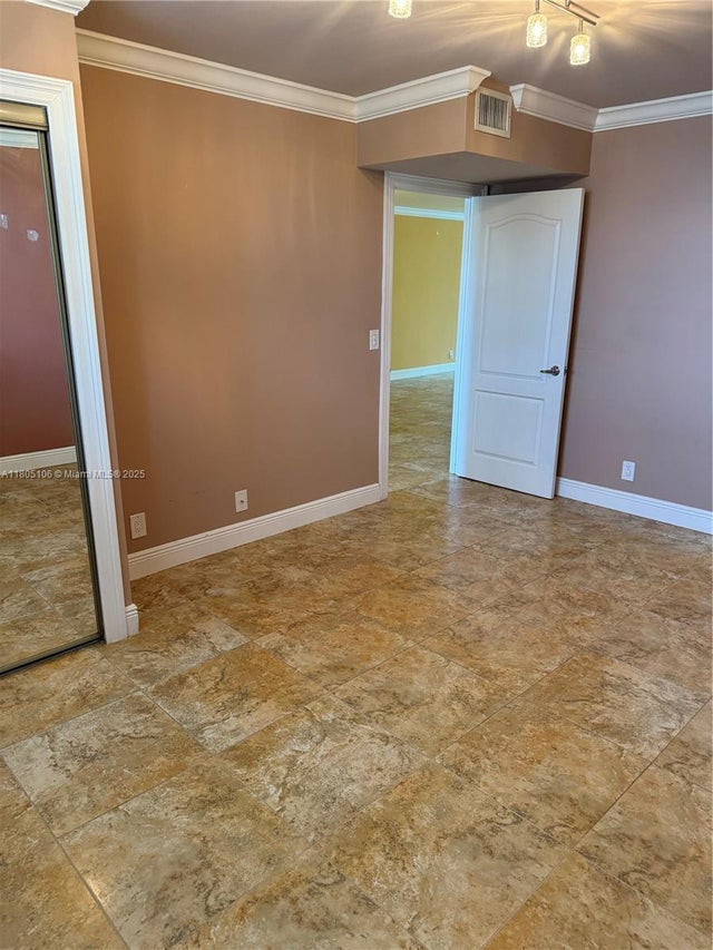 5 of 30 - 9420 Poinciana Pl 403, Davie, FL