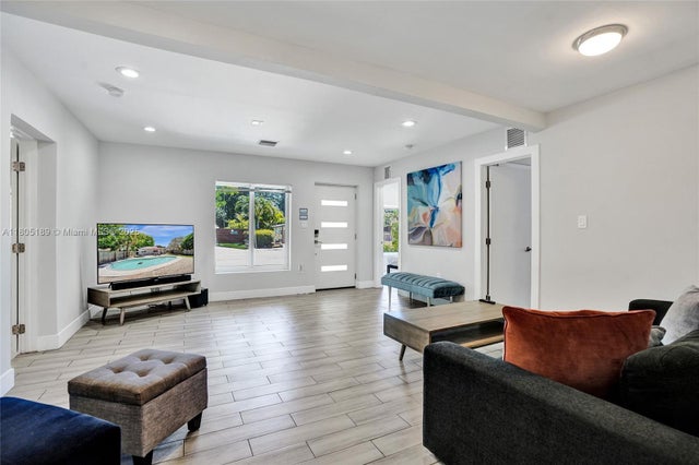 5 of 37 - 1313 Ne 15th Ave, Fort Lauderdale, FL