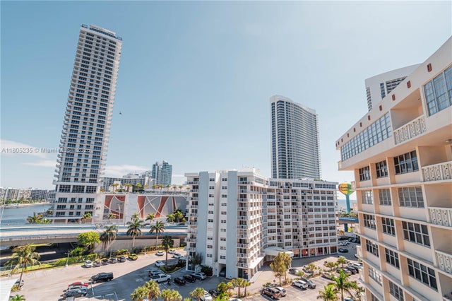 2 of 39 - 1817 S Ocean Drive 0918, Hallandale Beach, FL