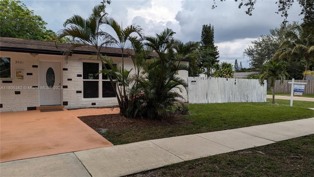 1 of 64 - 3601 N 72nd Ave, Hollywood, FL