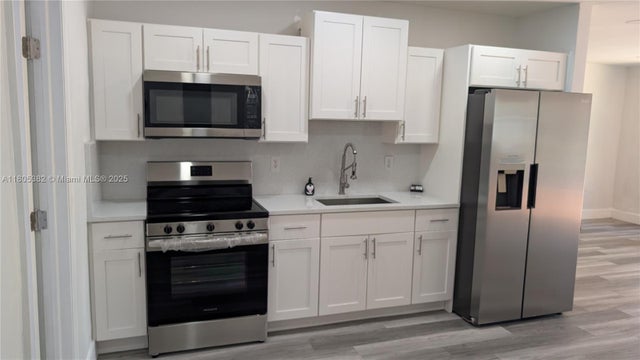 4 of 64 - 3601 N 72nd Ave, Hollywood, FL