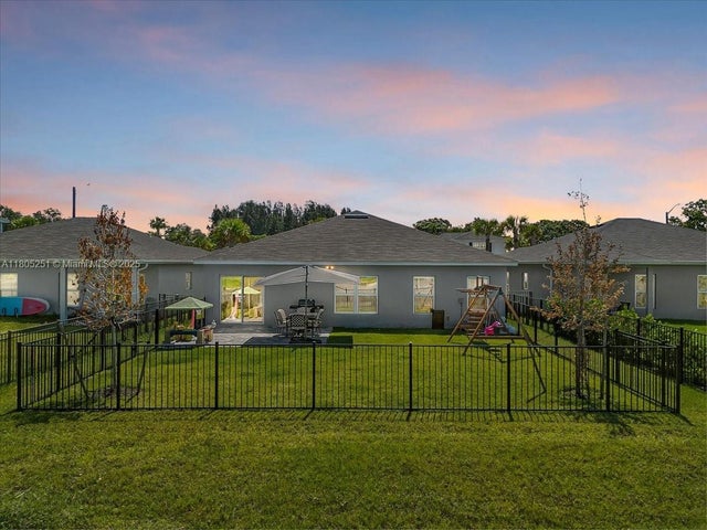 2 of 44 - 503 Cherimoya St, Fort Pierce, FL