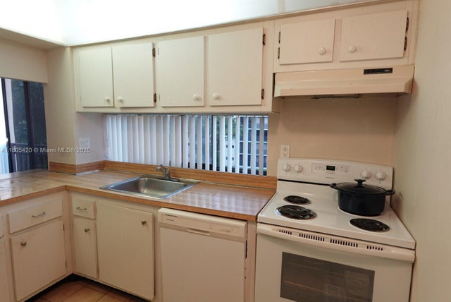 2 of 16 - 17011 N Bay Rd 408, Sunny Isles Beach, FL
