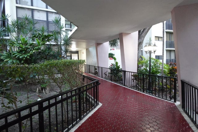 4 of 16 - 17011 N Bay Rd 408, Sunny Isles Beach, FL