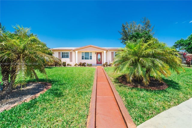 1 of 26 - 3125 Nw 205th St, Miami Gardens, FL