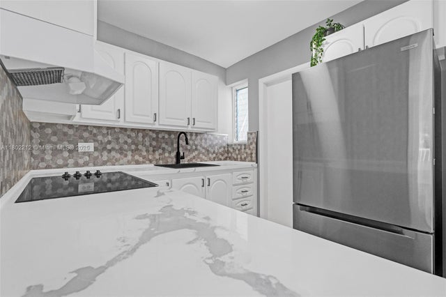 4 of 29 - 1150 Euclid Ave 305, Miami Beach, FL