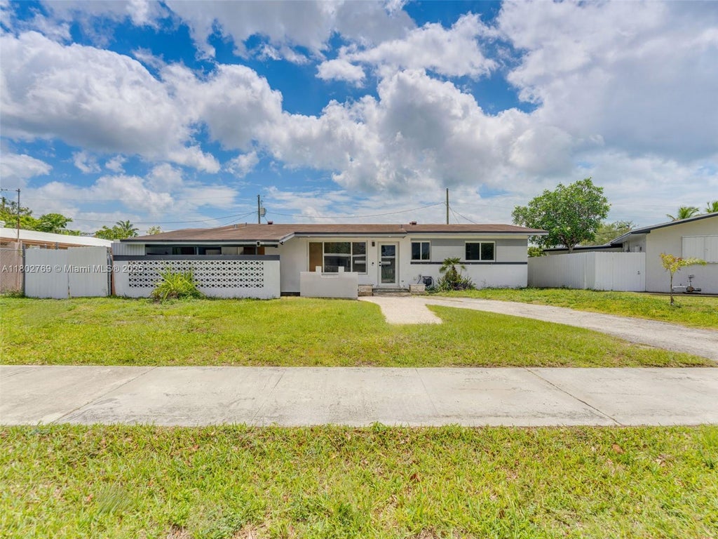 19931 Gulfstream Rd, Cutler Bay