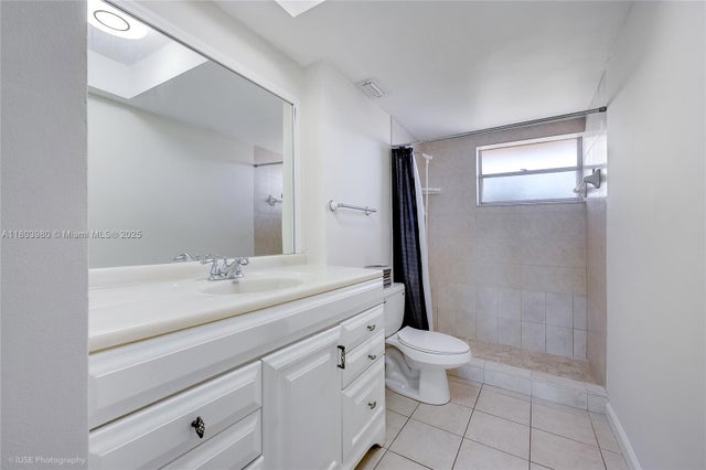 3 of 18 - 1551 Ne Miami Gardens Dr 322, Miami, FL