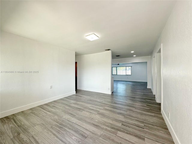 3 of 5 - 2135 Sw 46th Ter, Fort Lauderdale, FL
