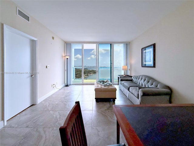 3 of 37 - 601 Ne 36th St 2608, Miami, FL