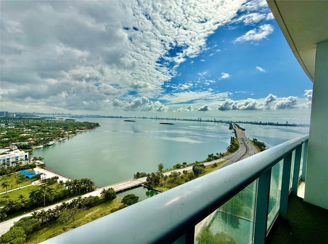 4 of 37 - 601 Ne 36th St 2608, Miami, FL